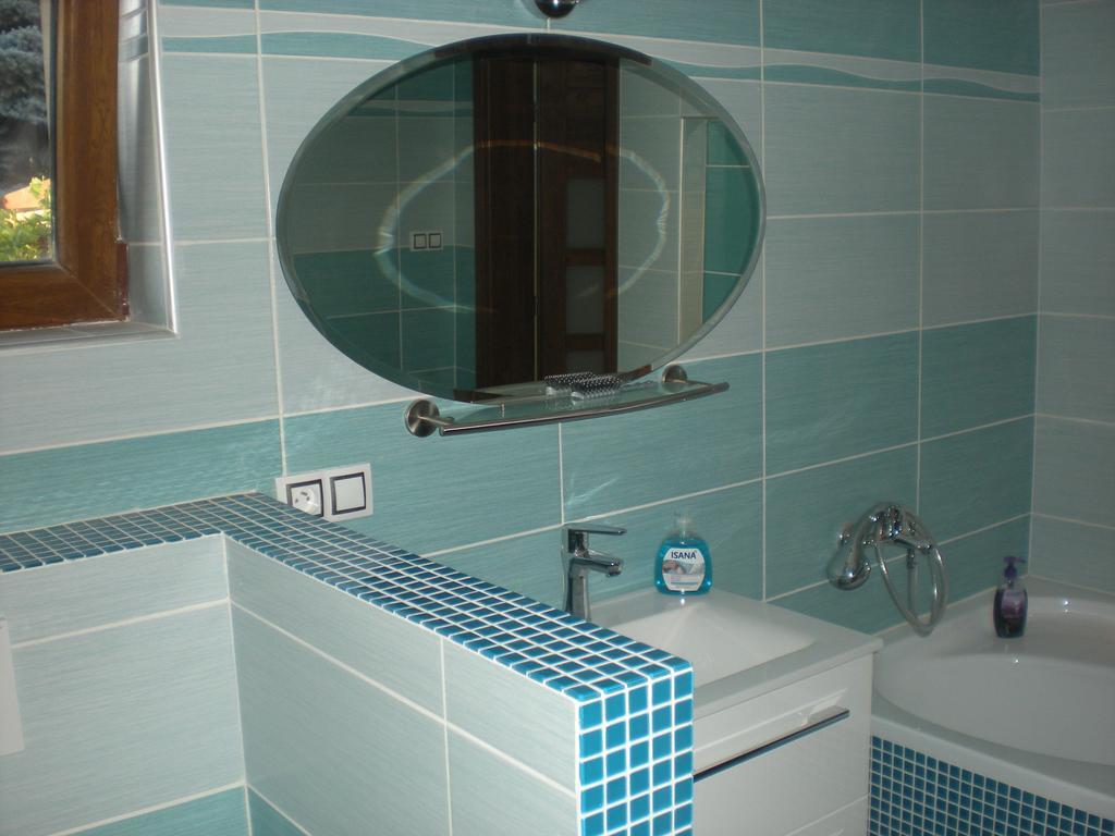 Sophia Cozy Self Catering Apartment Dolni Brezany Ngoại thất bức ảnh