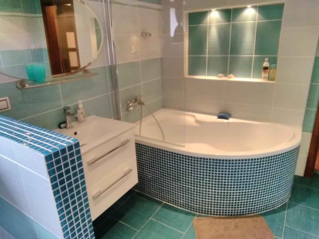 Sophia Cozy Self Catering Apartment Dolni Brezany Ngoại thất bức ảnh